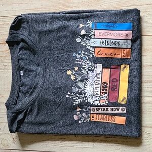 Cute Taylor Swift Music Library T-shirt size M